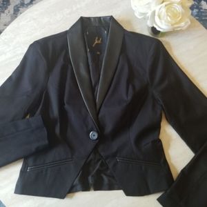 NWOT Black Blazer